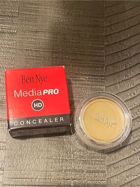 ben nye media pro HD corrector CTR-09 Ochre Tan